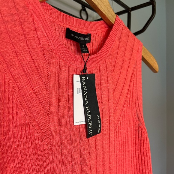 Linen Blend Sleeveless Sweater/Vest - Picture 4 of 9